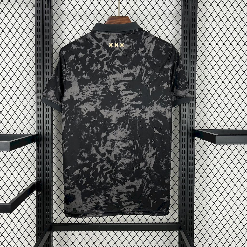 Maillot Ajax x Stone Island Black Special Edition 2025