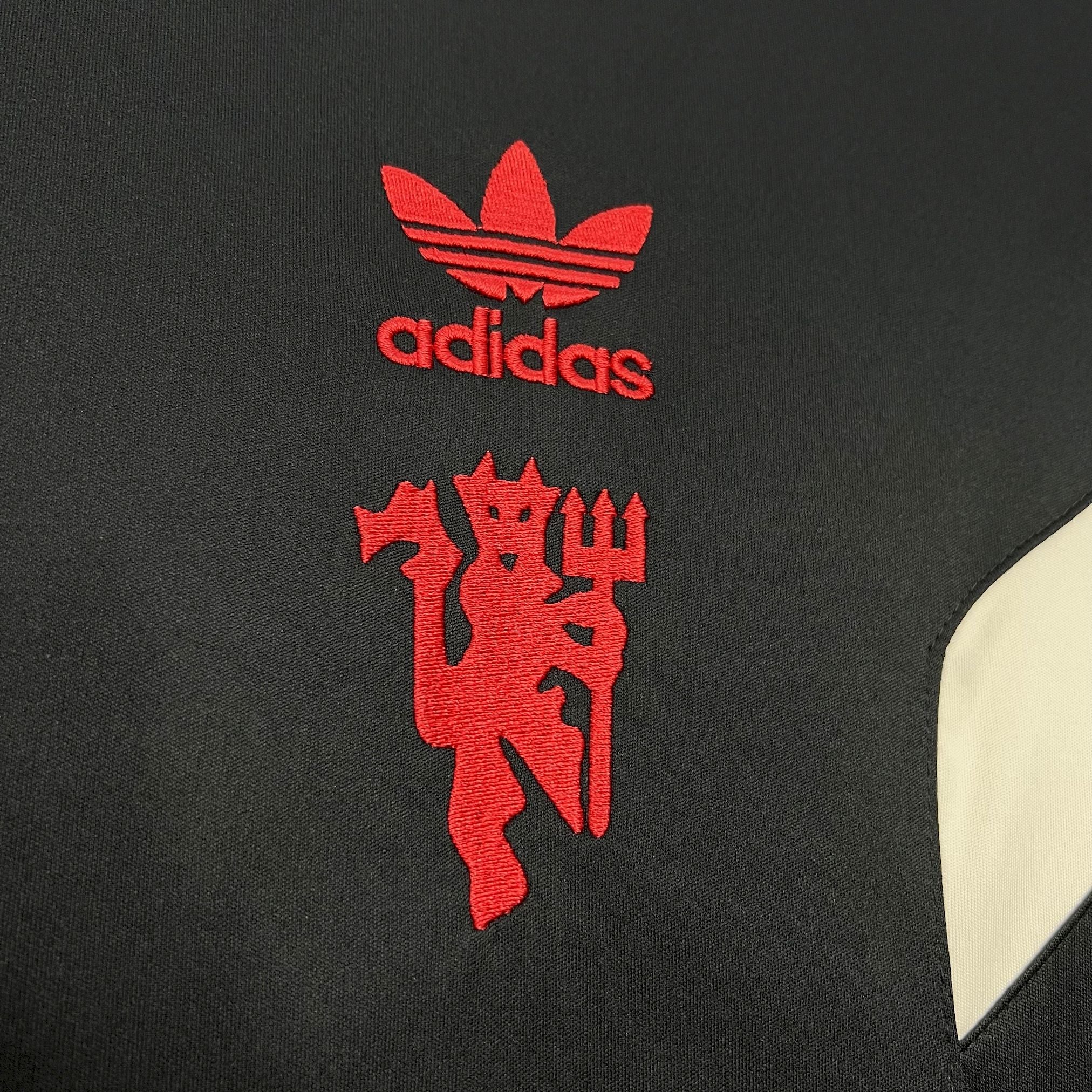 Maillot Manchester United Originals ’NOIR’ 2024/2025