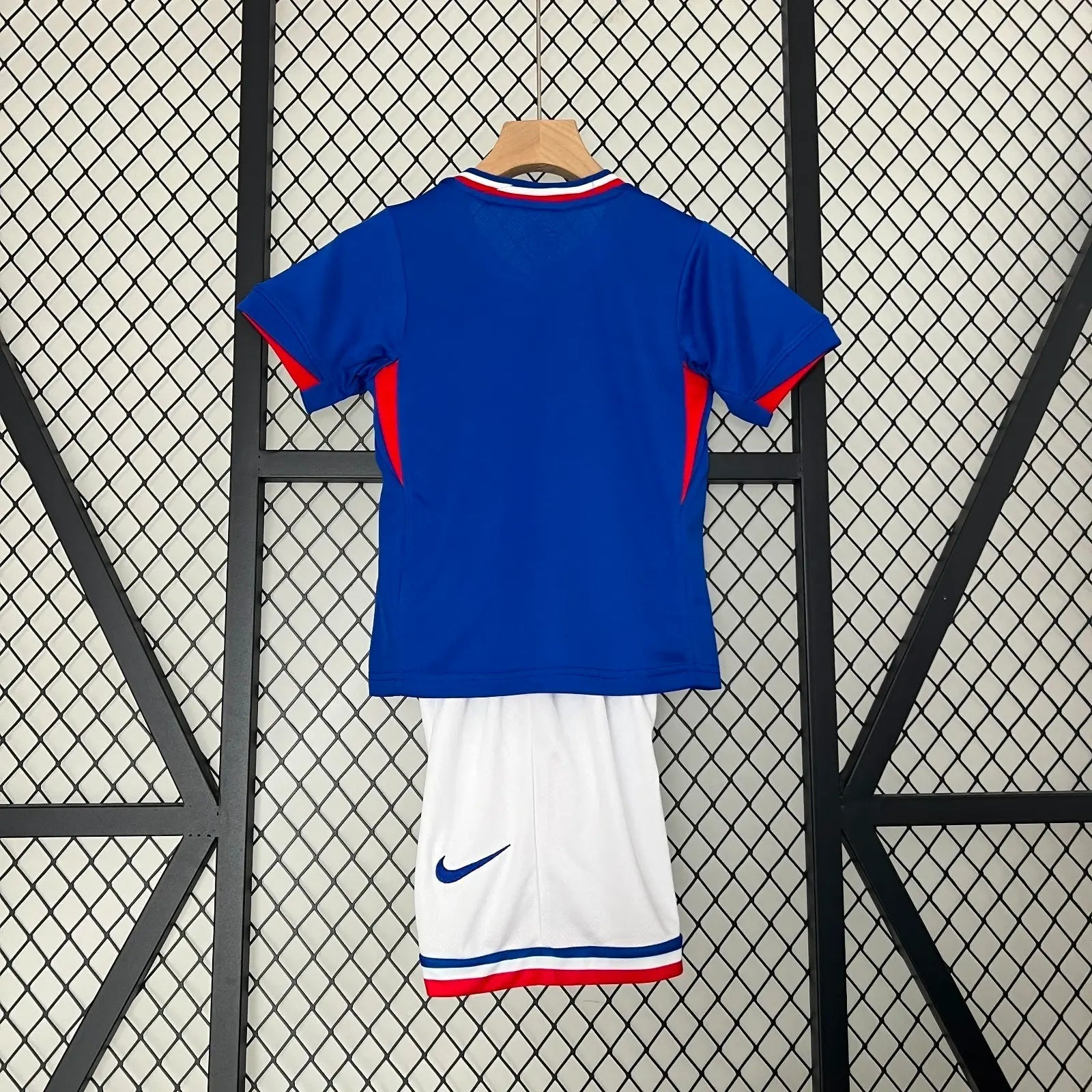 24/25 Ensemble Enfant France L'Univers Du Maillot
