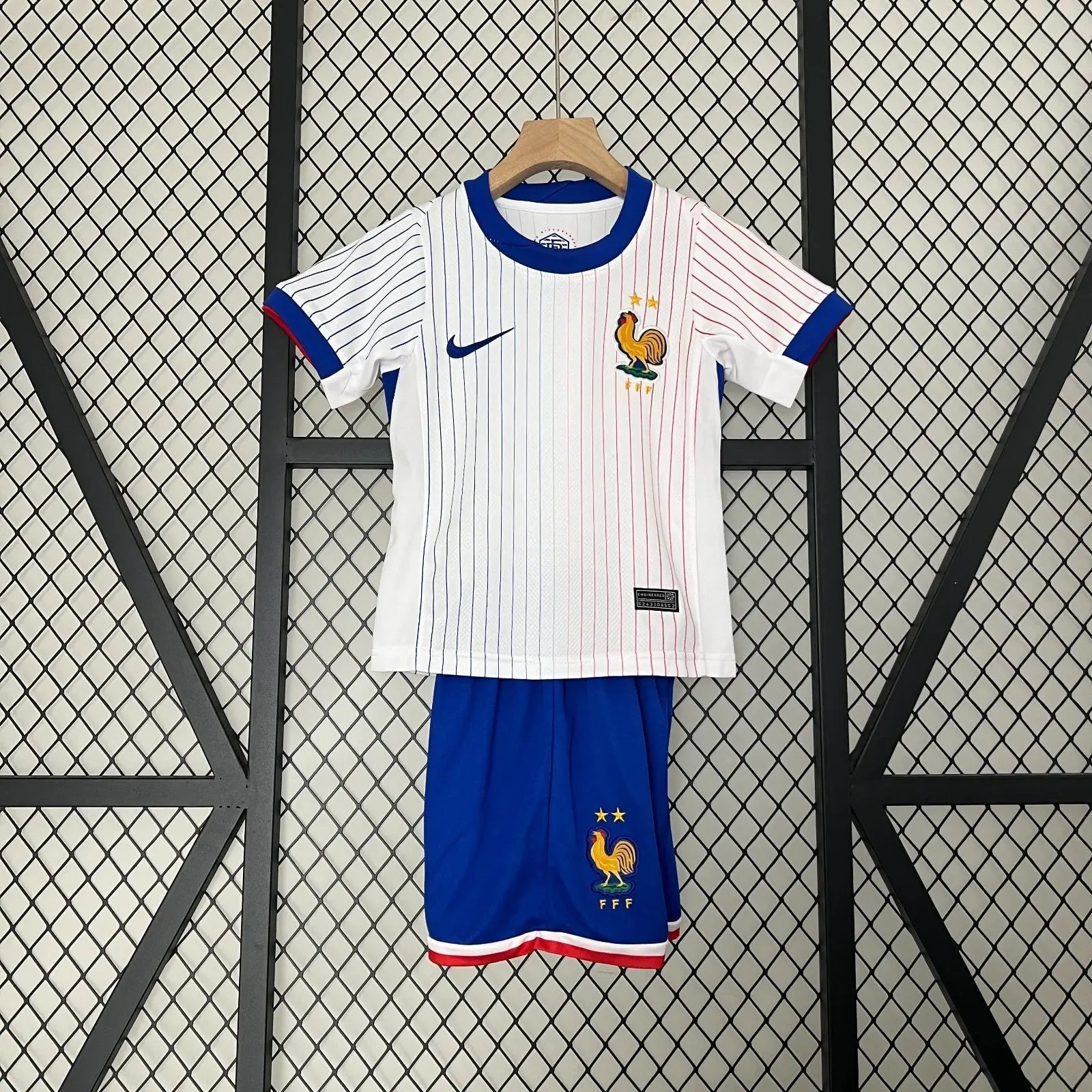 24/25 Ensemble Enfant France L'Univers Du Maillot