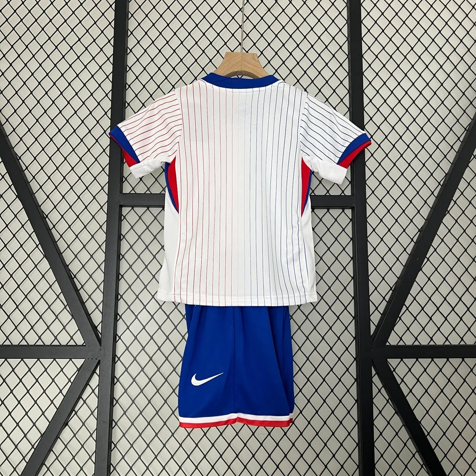 24/25 Ensemble Enfant France L'Univers Du Maillot