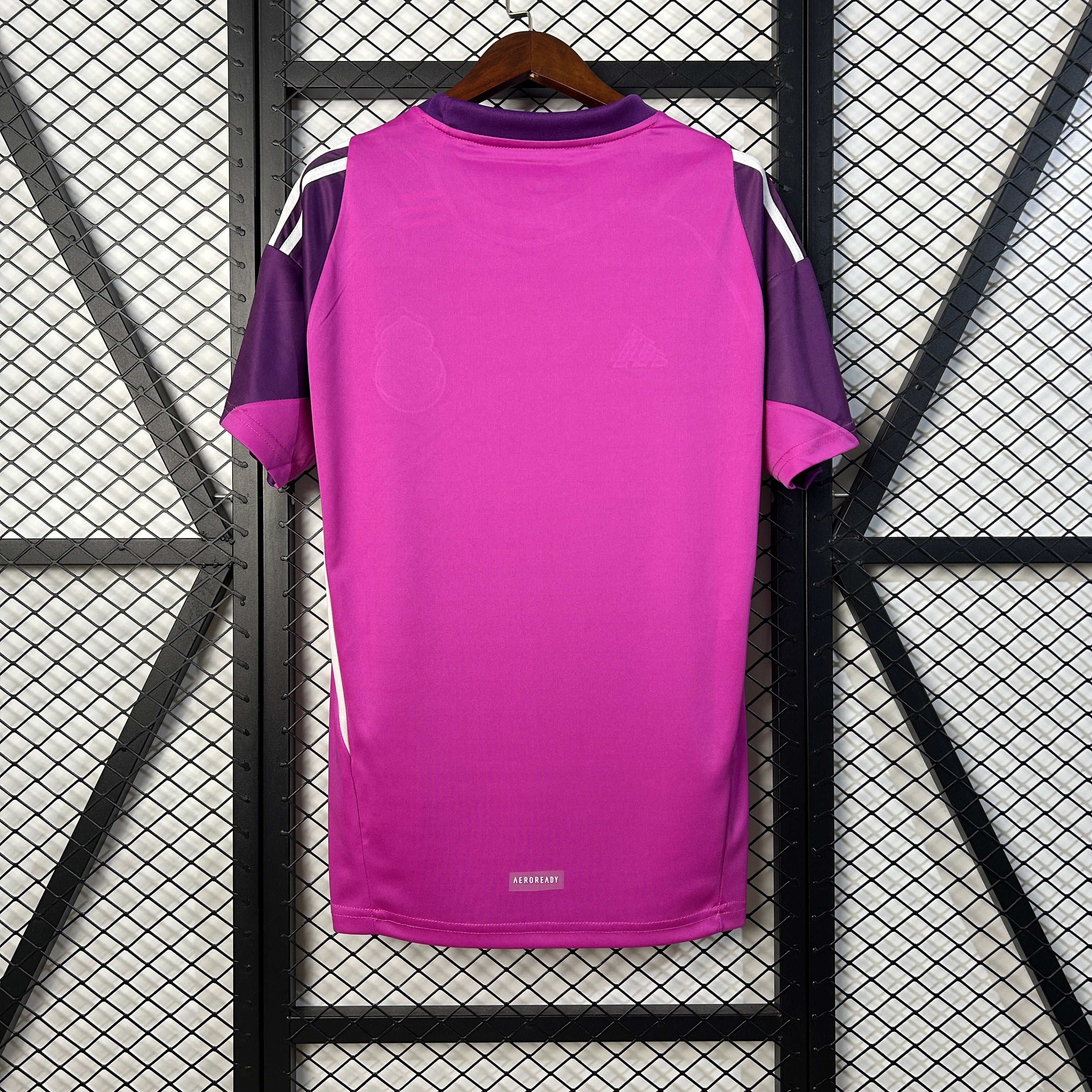 Maillot du Real Madrid Goalkeeper ’ Rose ’ 2025/2026