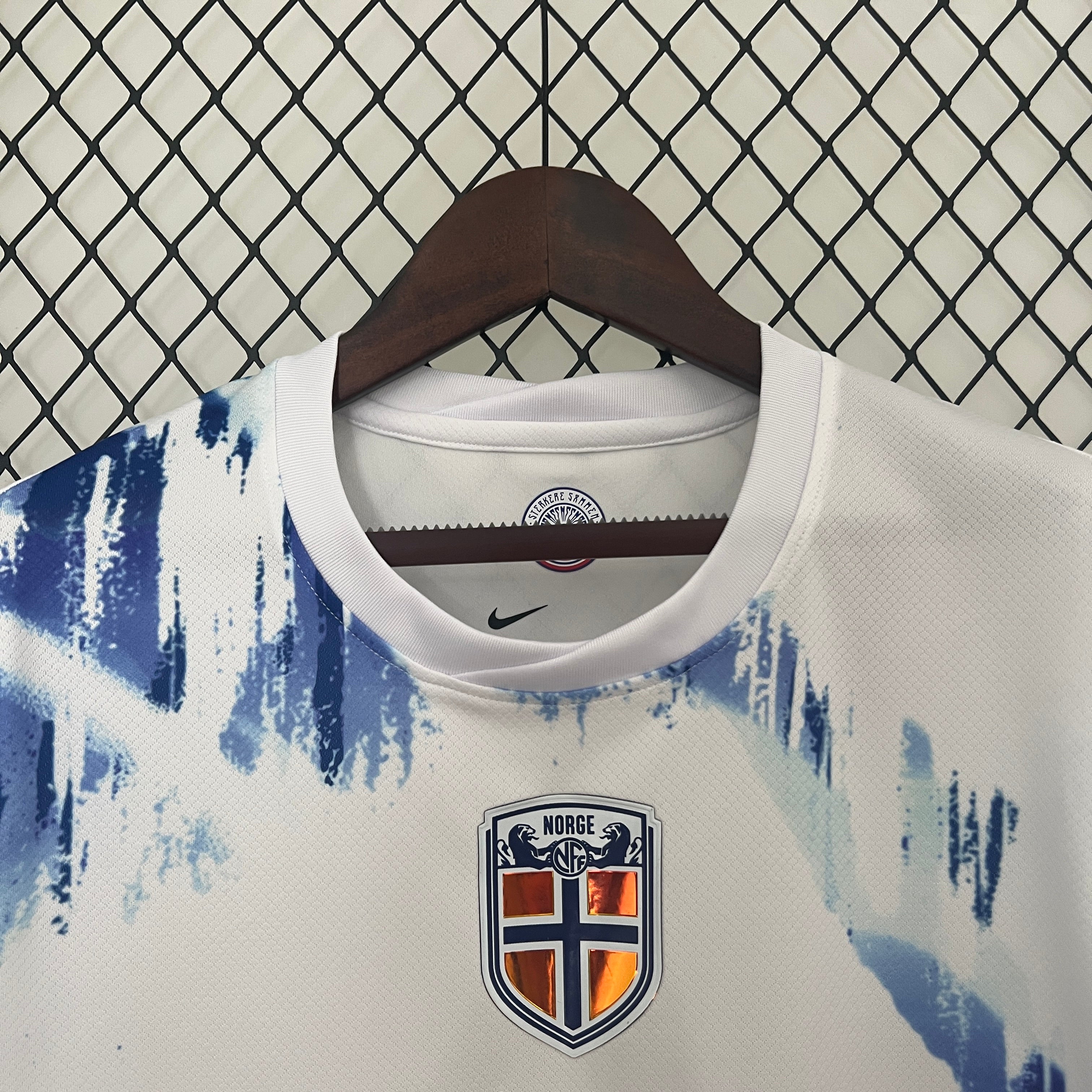 Maillot norvege exterieur 2024/2025